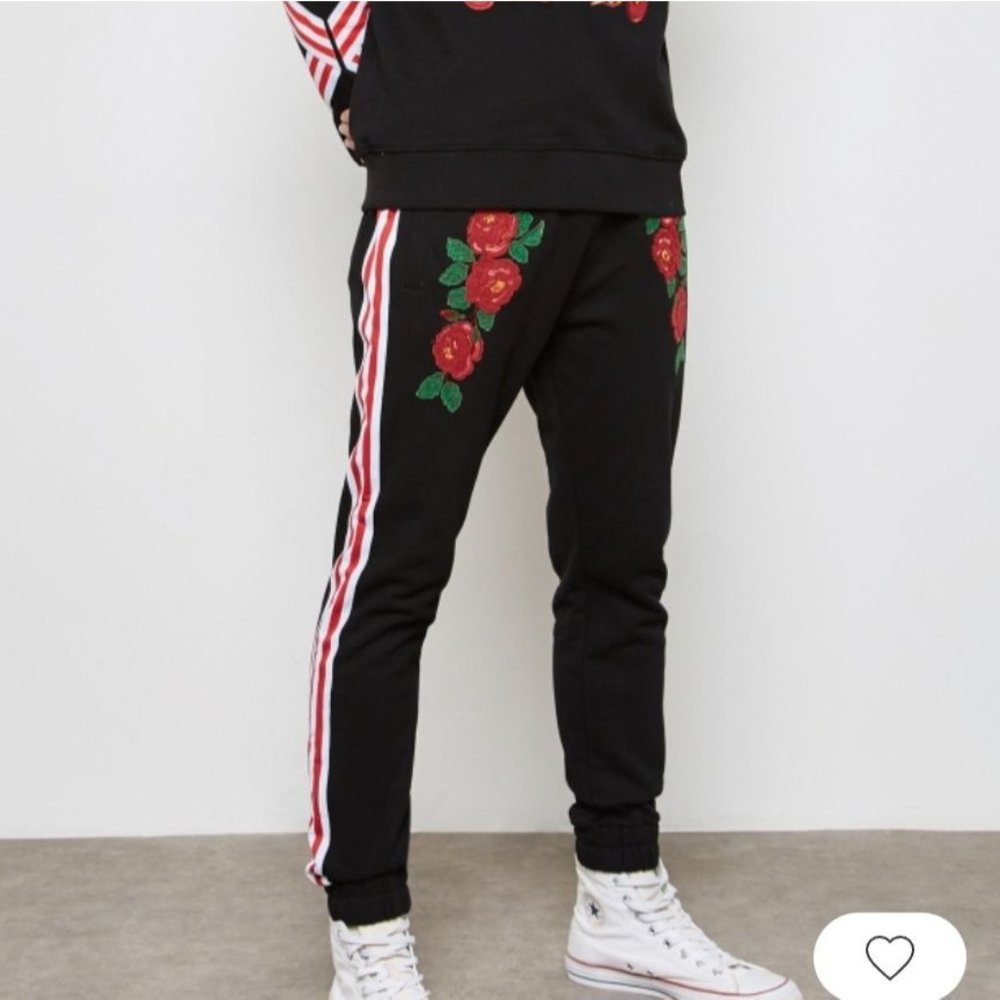 Reason black joggers‎ with rose embroidered front men's size medium